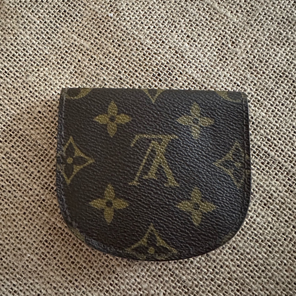 Louis Vuitton Monogram Gousset Change Pouch